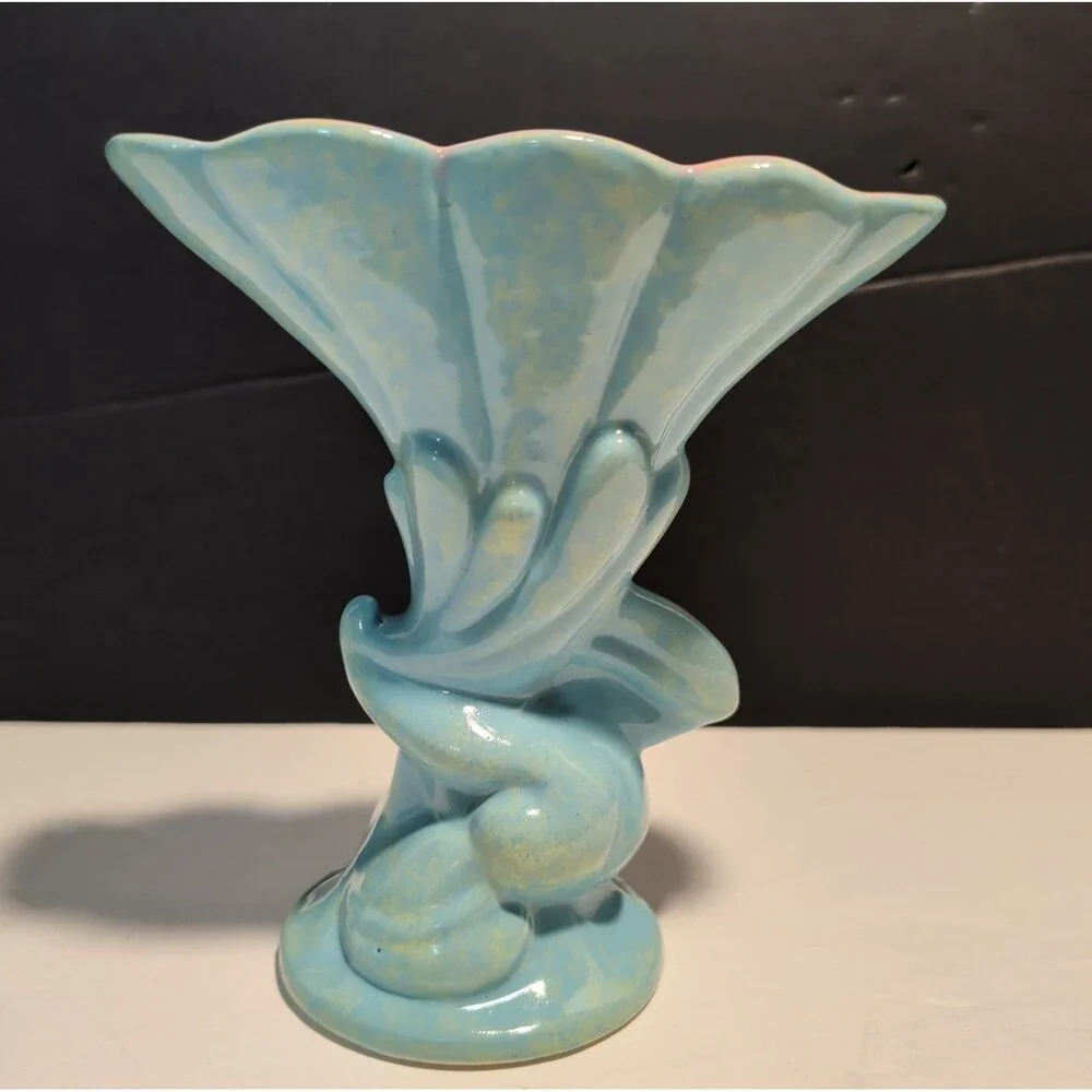 Vintage Gonder Pottery Cornucopia Horn of Plenty Vase Blue Speckle Pink 6 Inch